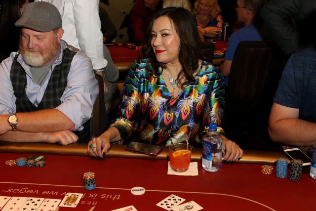 Jennifer Tilly Inducted Into The Women In Poker Hall Of Fame