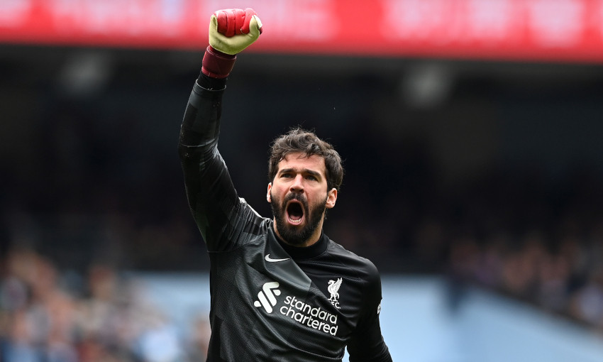 Alisson Becker - thủ môn đáng tin cậy của Liverpool