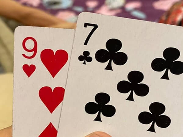 Chấn lưu bẩn là gì? Thông tin bạn cần biết trong Blackjack