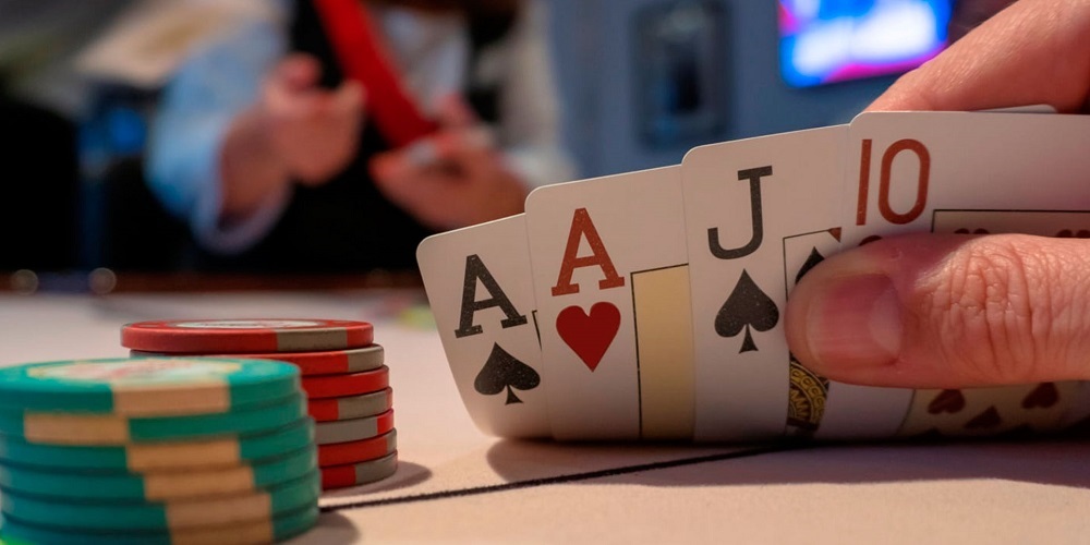 Omaha Poker: Quy tắc cơ bản cho người mới bắt đầu |